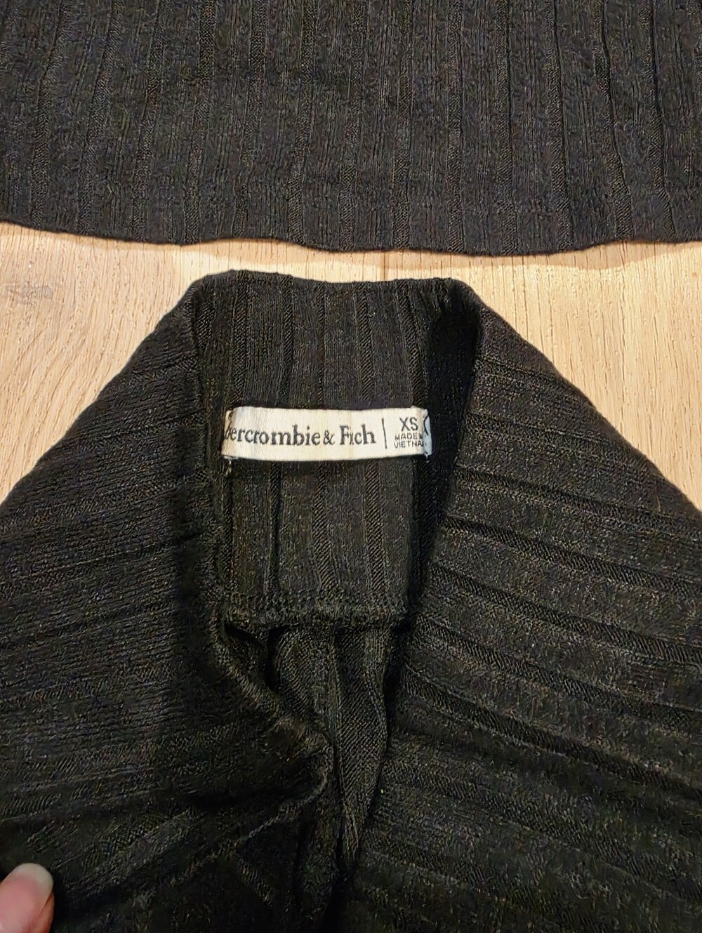 Abercrombie & Fitch Black Ribbed Knit Lounge Set XS Wide Leg Pants Cami - Picture 3 of 4